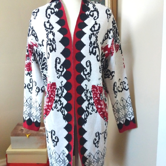SALE!! TODA BELLA Aztec Cardigan with Hoodie - Picture 1 of 8